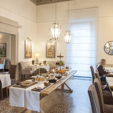 Palazzo Lorenzo Boutique & Hotel
